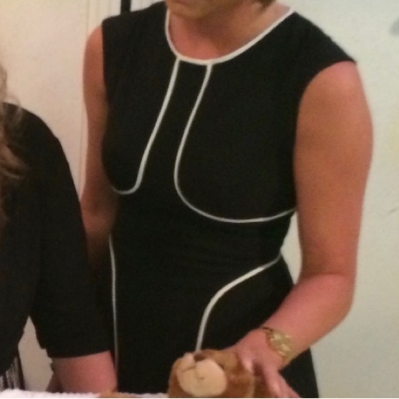 Size 2 - Black Dress - Picture 4 of 4